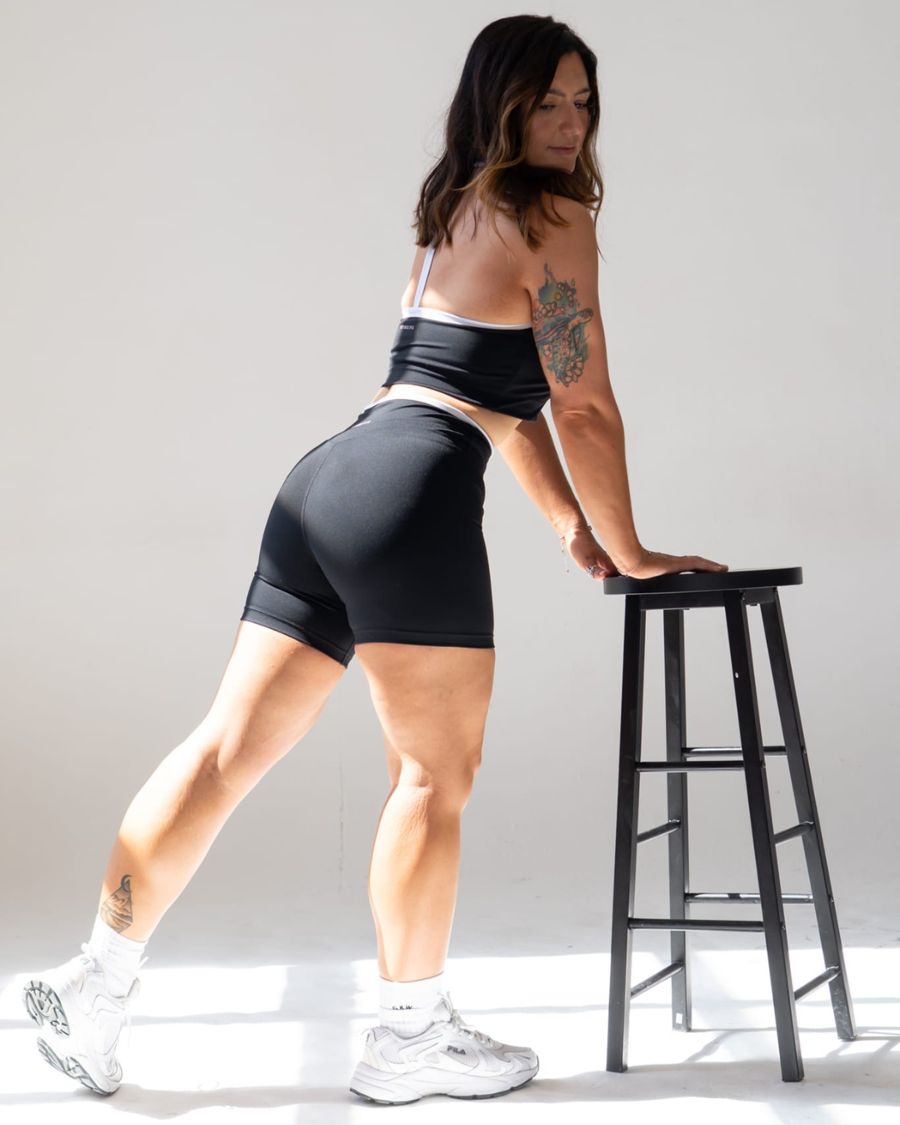 Client stretching at Complete Performance